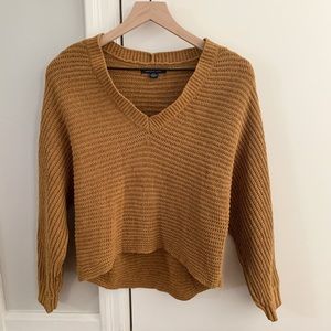 American Eagle sweater